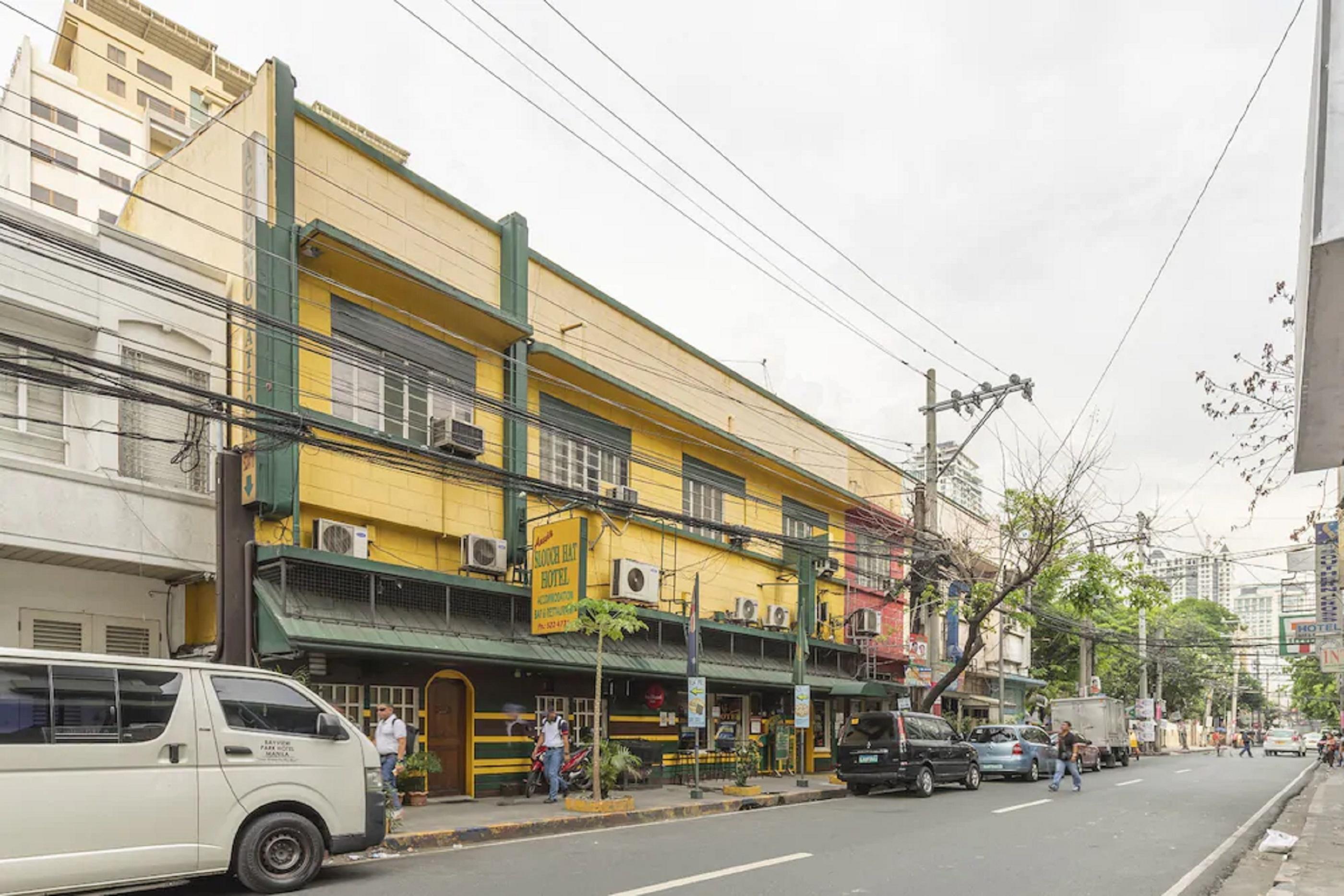 Oyo 722 Slouch Hat Inn Manila Exterior photo